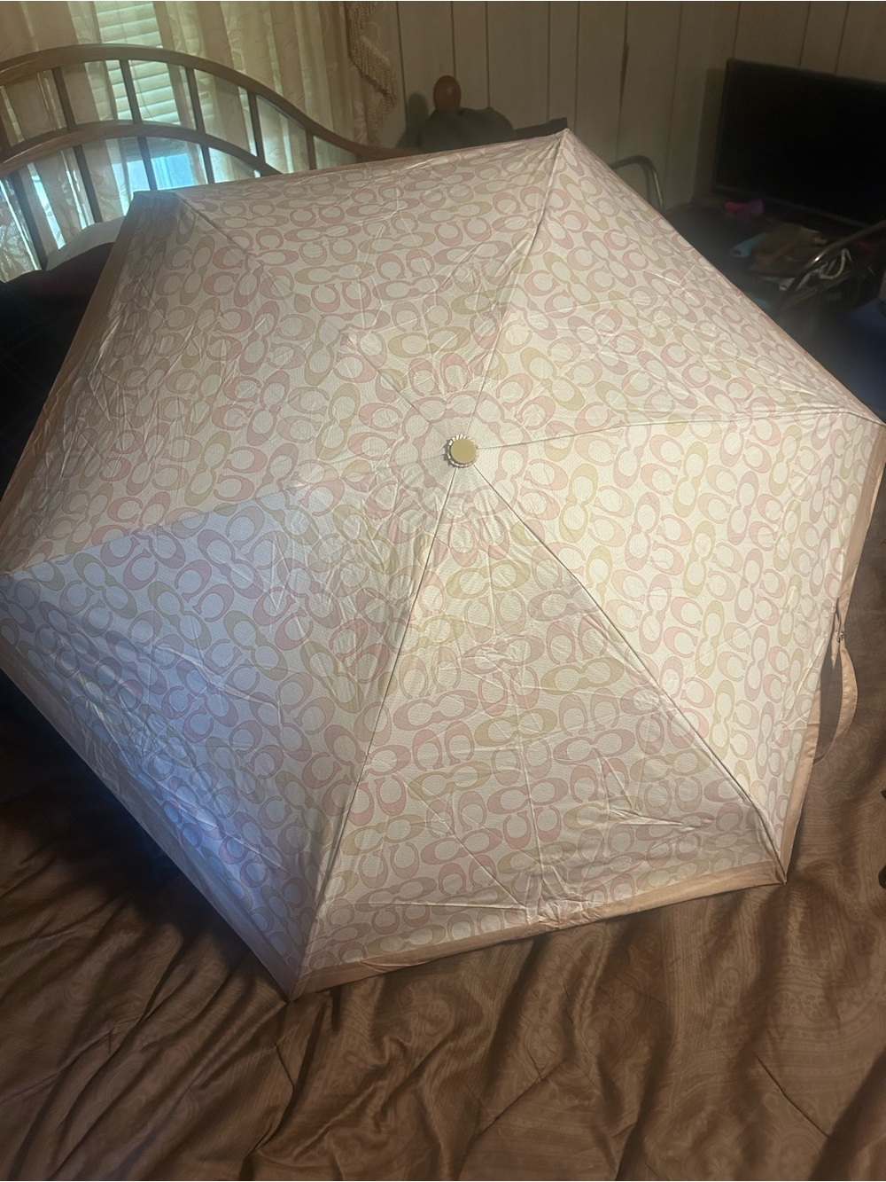 Coach Compact Umbrella Signature Pattern - Picture 2 of 6